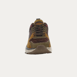 Zapatillas Beviá FUJI MAN 1 en ante y malla marrón con suela de EVA multicapa y diseño geométrico contemporáneo.