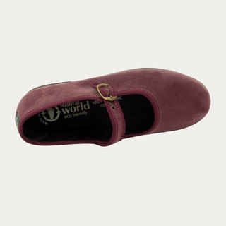 Merceditas Beviá de terciopelo rosa con cierre de hebilla y suela de caucho natural, diseño vegano y sostenible.